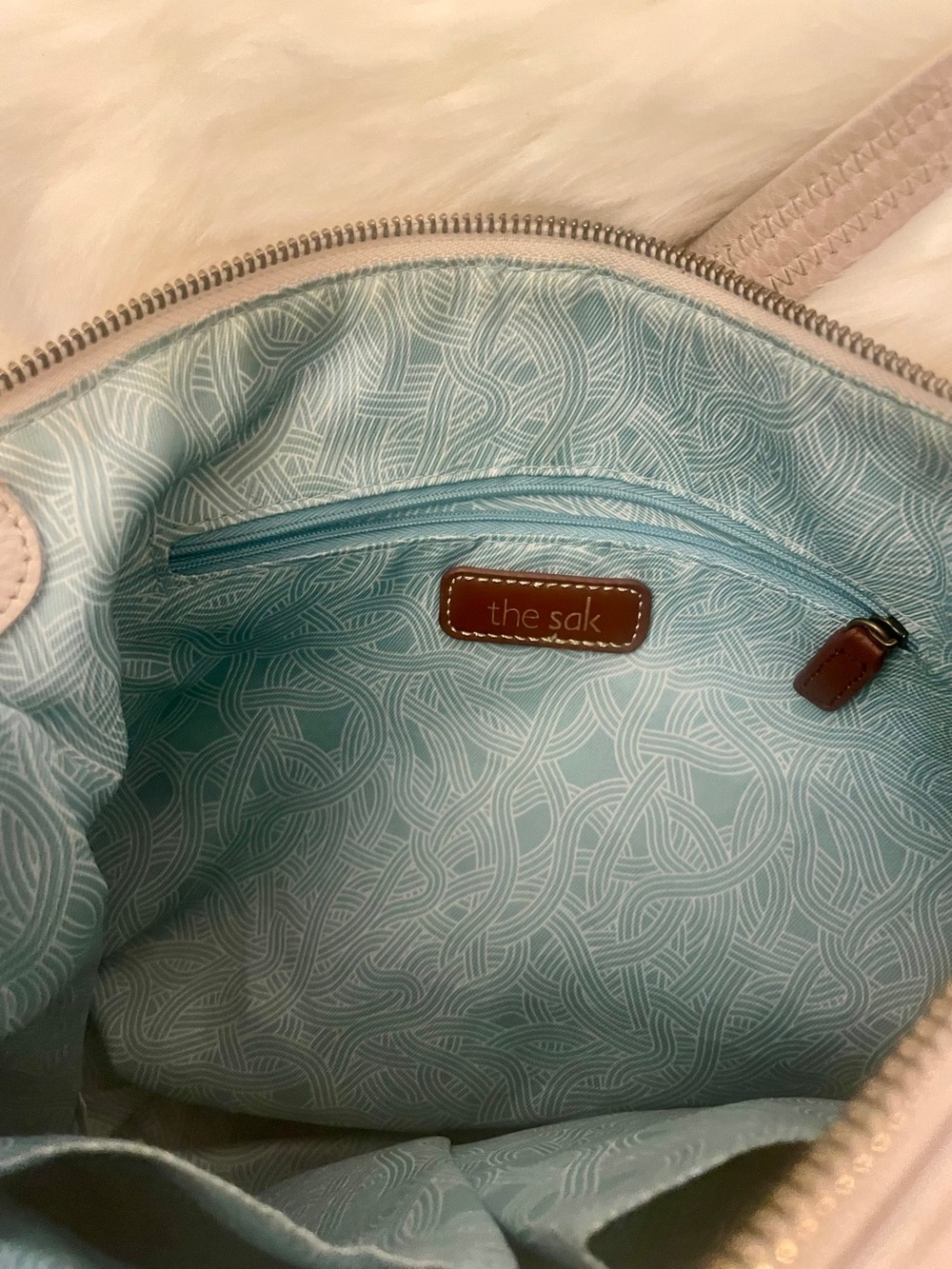 The Sak Iris Hobo Bag Ivory Pebbled Leather Purse Boho Minimalist Zip Tote - Picture 4 of 8